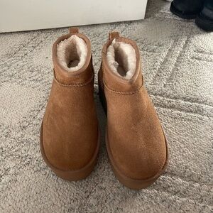 Chestnut Ugg Ultra Mini Platform